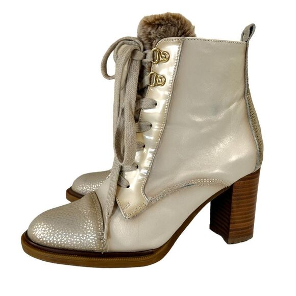 Hispanitas Janeth Cream CapToe Victorian Ankle Boots - Picture 2 of 16